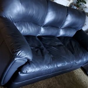 I'm selling a couch.